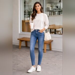 KanCan Skinny Jeans 9/28 Mid Rise Slim Fit Casual Minimalist Soft Norm Casual